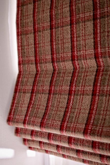 ستائر رومان 11 Elgin Cranberry