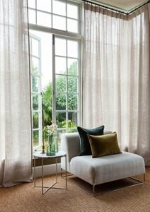 ديكور ستائر 2026 | تصميمات مودرن وكلاسيك تناسب جميع الغرف 10 ديكور ستائر غرف نوم