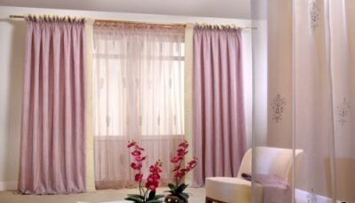 ستائر كشمير ثقيلة والتحكم في الإضاءة