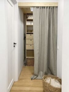 ستائر للمدخل والطرقة العملية