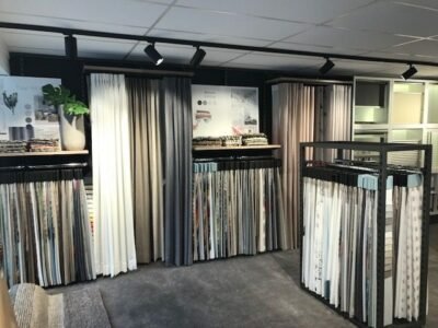 أفضل محل ستائر 2026 | محلات مودرن وكلاسيك لجميع الاستخدامات 14 محلات ستائر جاهزة وتفصيل حسب الطلب