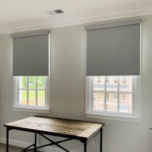 ستائر مكتب رول 2026 أفضل تصاميم عملية من شركة سيدرا 10 ستائر رول كهربائية